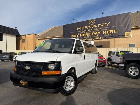 Used 2017 Chevrolet Express 3500 LS RWD image 7