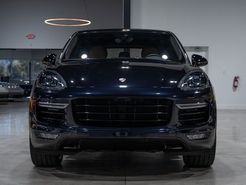 Used 2016 Porsche Cayenne Turbo S w/ Premium Package Plus image 70