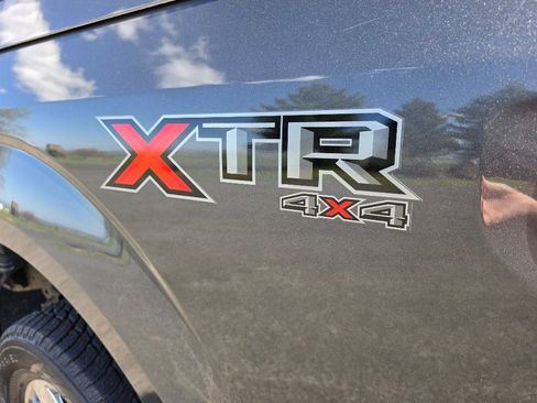 Used 2019 Ford F150 XLT w/ Equipment Group 302A Luxury AWD/4WD image 10