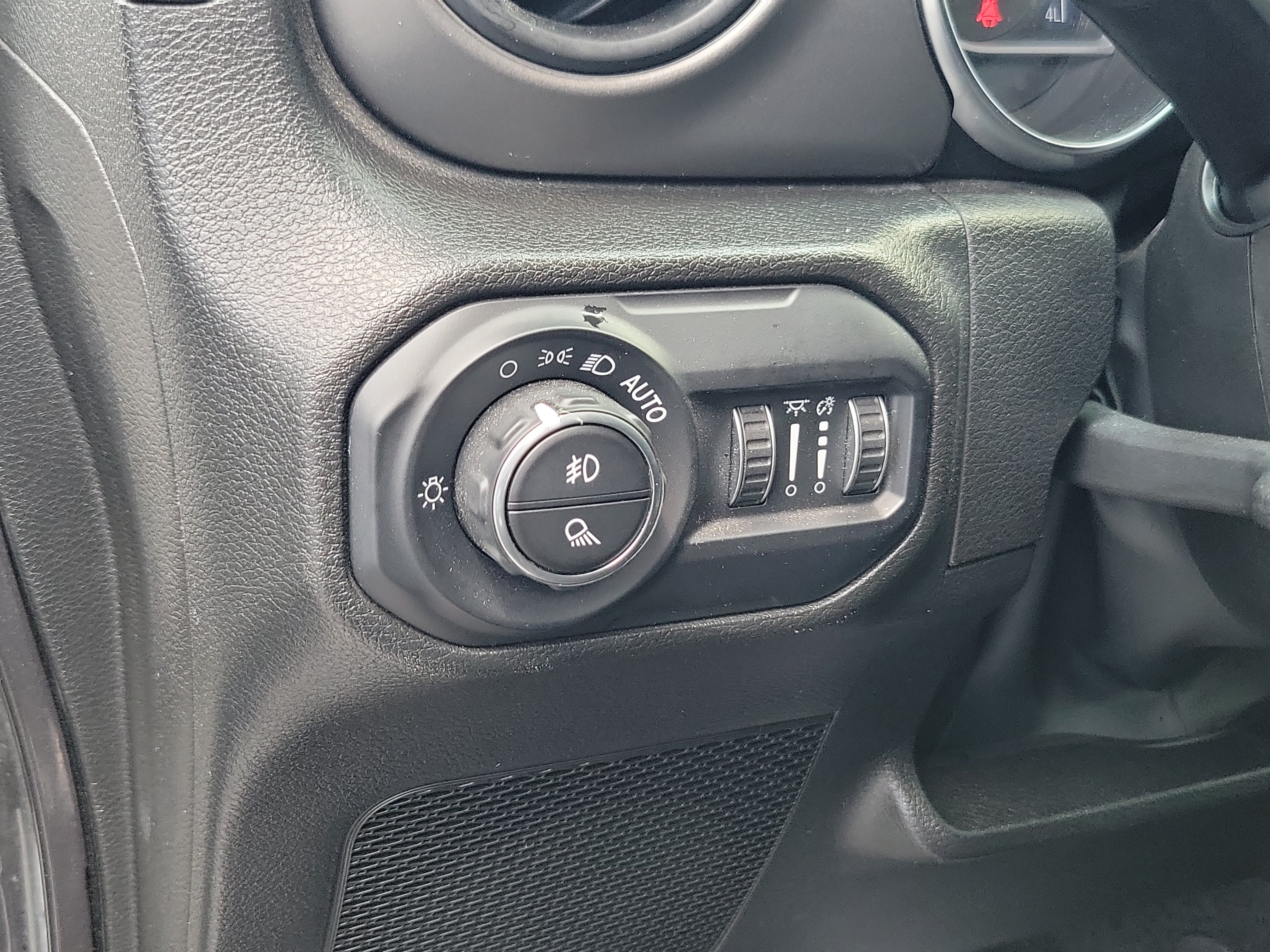 Used 2022 Jeep Gladiator Mojave AWD/4WD image 17