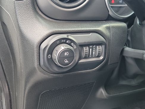 Used 2022 Jeep Gladiator Sport AWD/4WD image 17