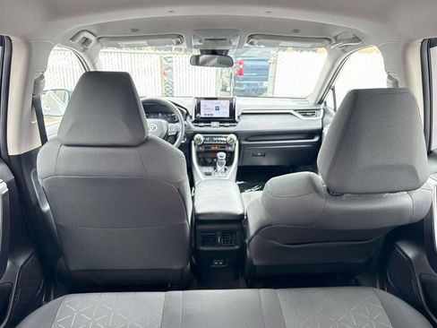 Used 2023 Toyota RAV4 XLE AWD/4WD image 12