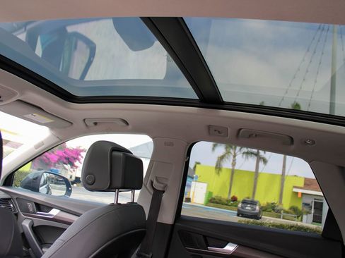 Used 2021 Audi Q5 Premium Plus w/ Premium Plus Package image 23