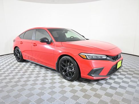 Used 2022 Honda Civic Sport Touring image 9