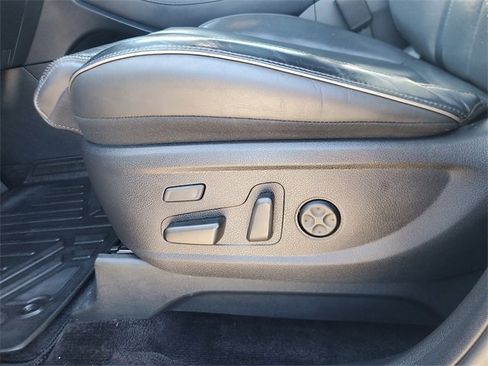 Used 2020 Hyundai Palisade Limited image 16