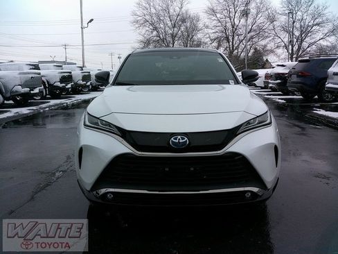 Certified 2024 Toyota Venza Nightshade image 6