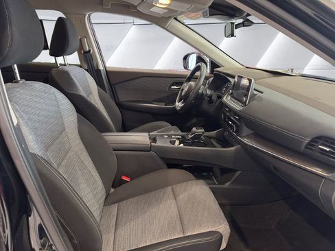 Used 2023 Nissan Rogue SV image 13