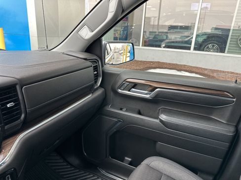 Used 2023 Chevrolet Silverado 1500 LT image 37