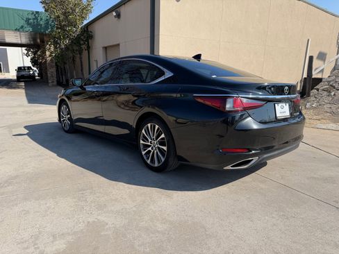 Used 2019 Lexus ES 350 w/ Premium Package image 3