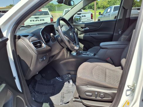 Used 2022 Chevrolet Equinox LT FWD image 15