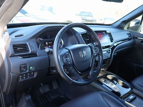 Certified 2023 Honda Ridgeline Black Edition image 16