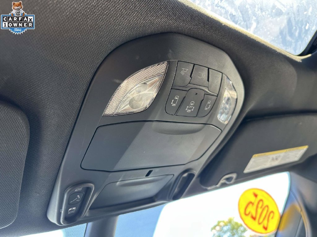 Used 2025 Chrysler Pacifica Limited FWD image 29