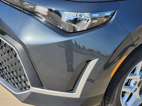Certified 2025 Kia Soul LX w/ LX Technology Package FWD image 9