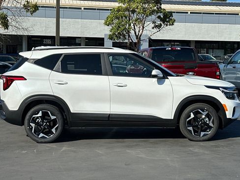 New 2026 Kia Seltos S image 3