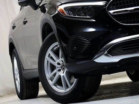 Used 2023 Mercedes-Benz GLC 300 4MATIC image 4