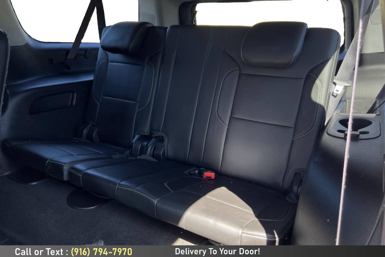 Used 2015 Chevrolet Suburban LT AWD/4WD image 17