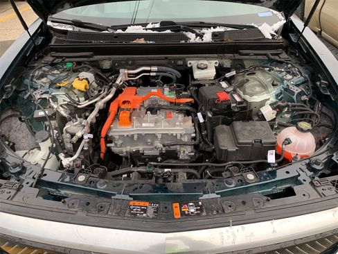 Used 2025 Cadillac Lyriq Luxury image 16