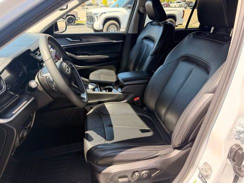 Used 2022 Jeep Grand Cherokee Limited 4xe AWD/4WD image 11