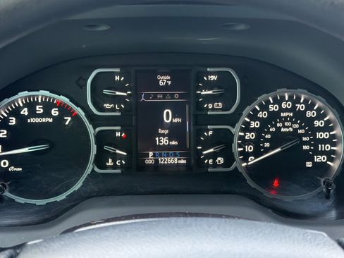 Used 2018 Toyota Tundra SR5 w/ TRD Off Road Package AWD/4WD image 19