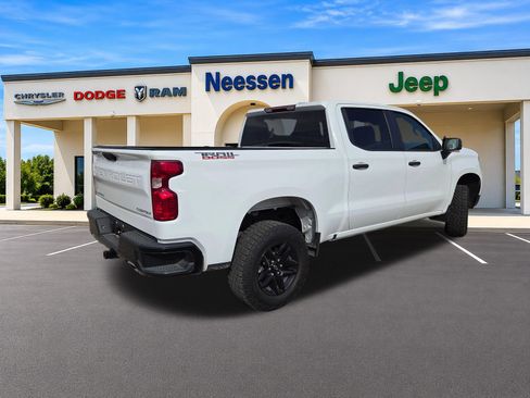 Used 2025 Chevrolet Silverado 1500 Custom Trail Boss AWD/4WD image 7