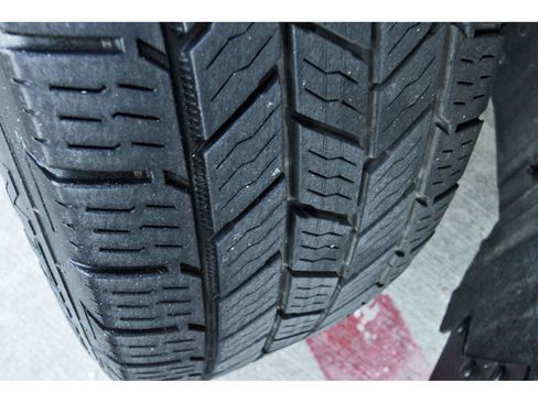 Used 2019 Ford Edge Titanium image 33