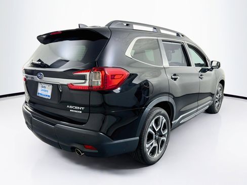 Used 2023 Subaru Ascent Limited w/ Technology Package AWD/4WD image 5