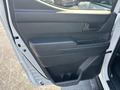 Used 2024 Toyota Tacoma SR5 AWD/4WD image 21