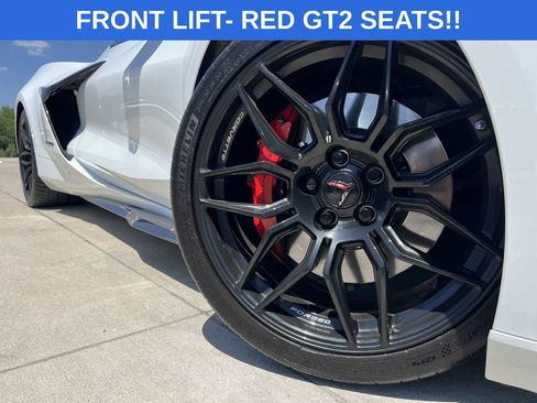 Used 2025 Chevrolet Corvette Z06 w/ Stealth Interior Trim Package RWD image 6