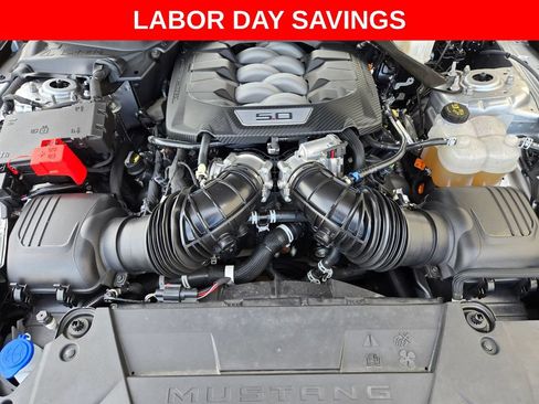 Used 2025 Ford Mustang GT Premium RWD image 32