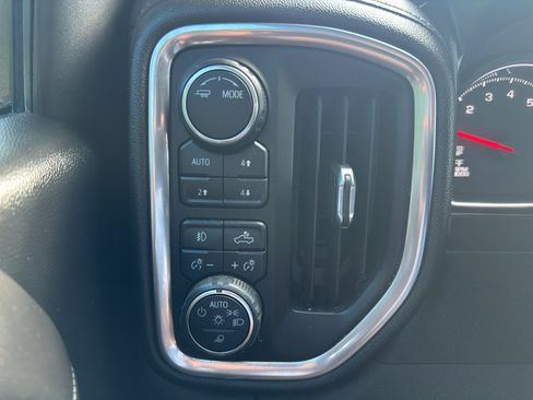 Used 2021 Chevrolet Silverado 1500 LT Trail Boss w/ Convenience Package II AWD/4WD image 13