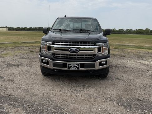 Used 2019 Ford F150 XLT w/ Equipment Group 302A Luxury AWD/4WD image 9