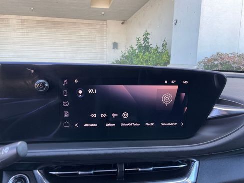 Used 2025 Buick Envista Preferred image 20