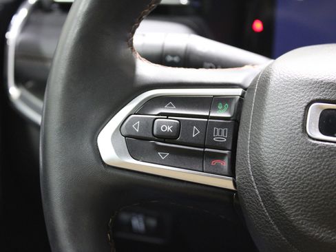 Used 2022 Jeep Compass Limited w/ (RED) Package image 12