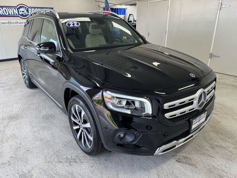 Used 2022 Mercedes-Benz GLB 250 4MATIC w/ Premium Package Lite image 12