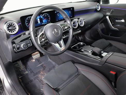 Used 2023 Mercedes-Benz CLA 250 4MATIC image 30