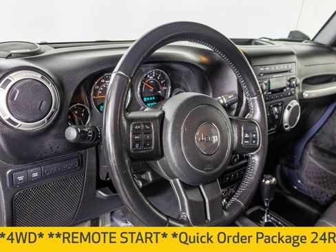 Used 2016 Jeep Wrangler Unlimited Rubicon w/ Connectivity Group image 5