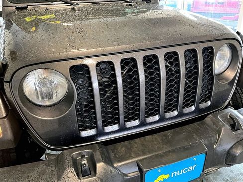 Used 2021 Jeep Gladiator Sport AWD/4WD image 31