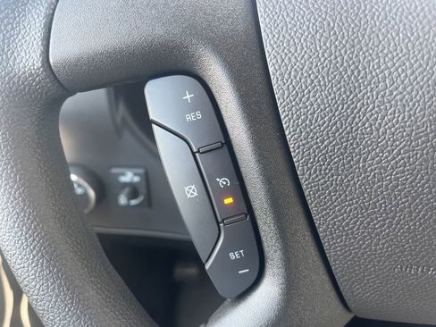 New 2025 Chevrolet Express 3500 Work Van w/ Driver Convenience Package image 19