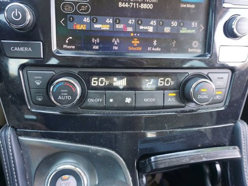 Used 2022 Nissan Maxima Platinum w/ Sport Mat Group FWD image 11