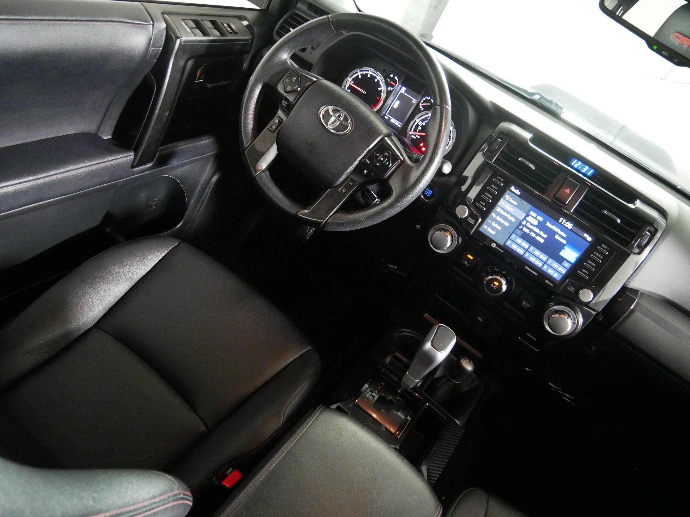 Used 2022 Toyota 4Runner TRD Off-Road Premium w/ TRD Black Wheel Package (TMS) AWD/4WD image 9
