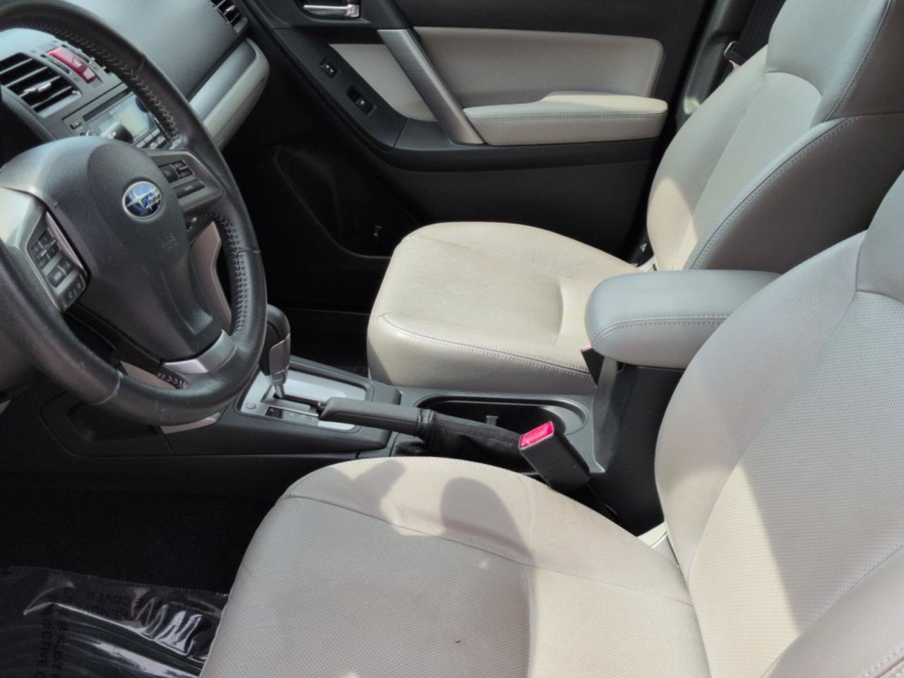 Used 2015 Subaru Forester 2.5i Limited AWD/4WD image 12