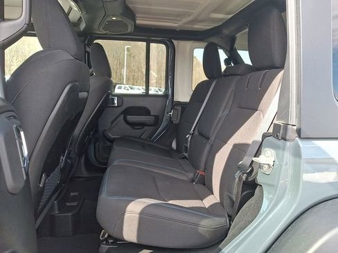 Used 2025 Jeep Wrangler Unlimited Rubicon 4xe w/ Safety Group AWD/4WD image 10