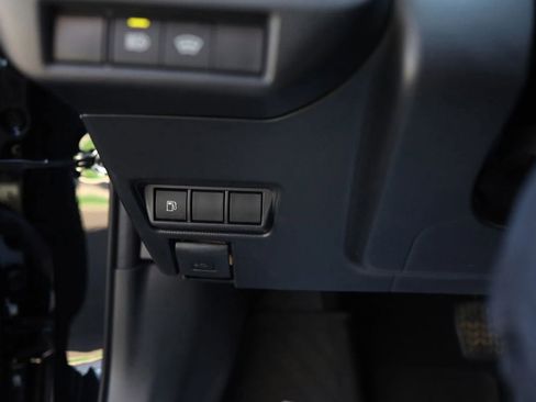 Used 2025 Toyota Prius LE image 19