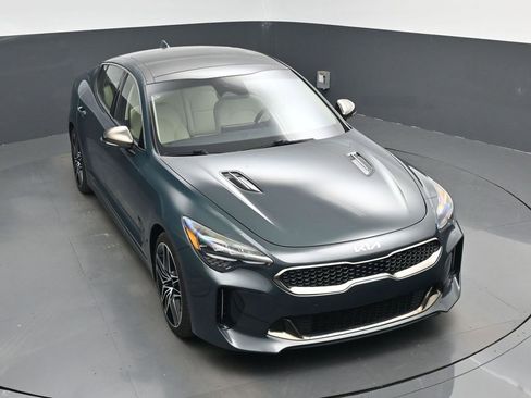 Certified 2022 Kia Stinger GT1 image 34