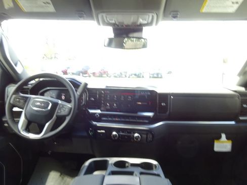 New 2026 GMC Sierra 2500 SLE AWD/4WD image 23