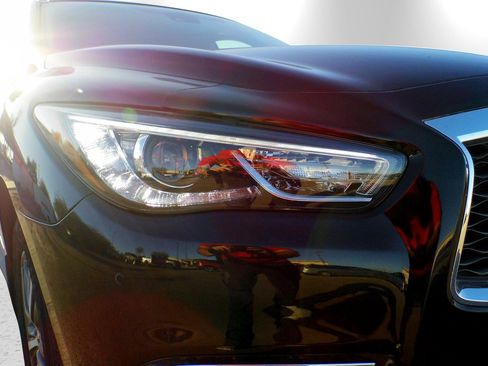 Used 2020 INFINITI QX60 Luxe w/ Essential Package image 9