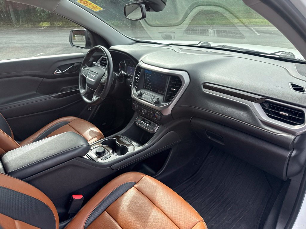 Used 2020 GMC Acadia AT4 w/ Driver Alert Package II AWD/4WD image 14