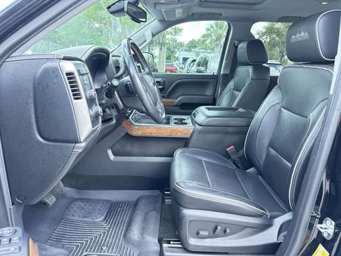 Used 2018 Chevrolet Silverado 1500 High Country AWD/4WD image 13