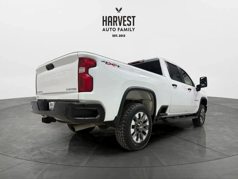 Used 2024 Chevrolet Silverado 2500 Custom w/ Custom Value Package image 4