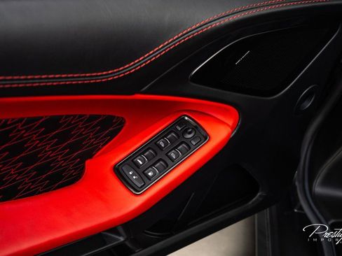 Used 2018 Aston Martin Vanquish Zagato image 38